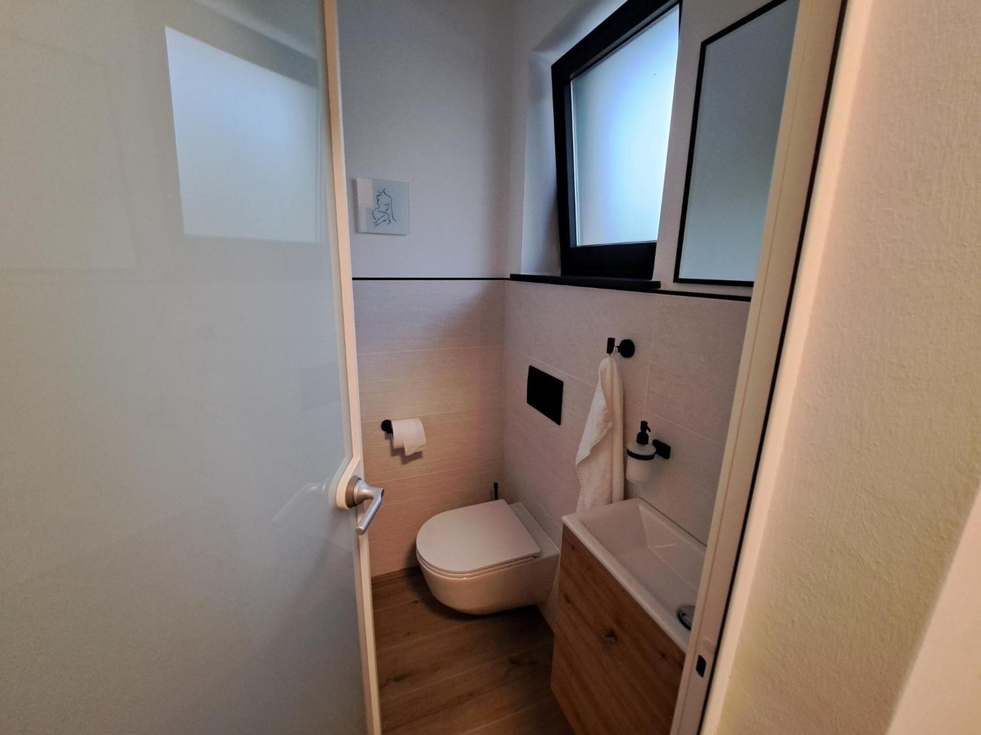 S&B'S Retreat Apartment Godovic Екстериор снимка