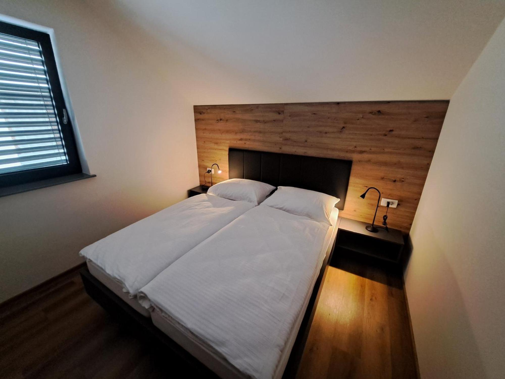 S&B'S Retreat Apartment Godovic Екстериор снимка