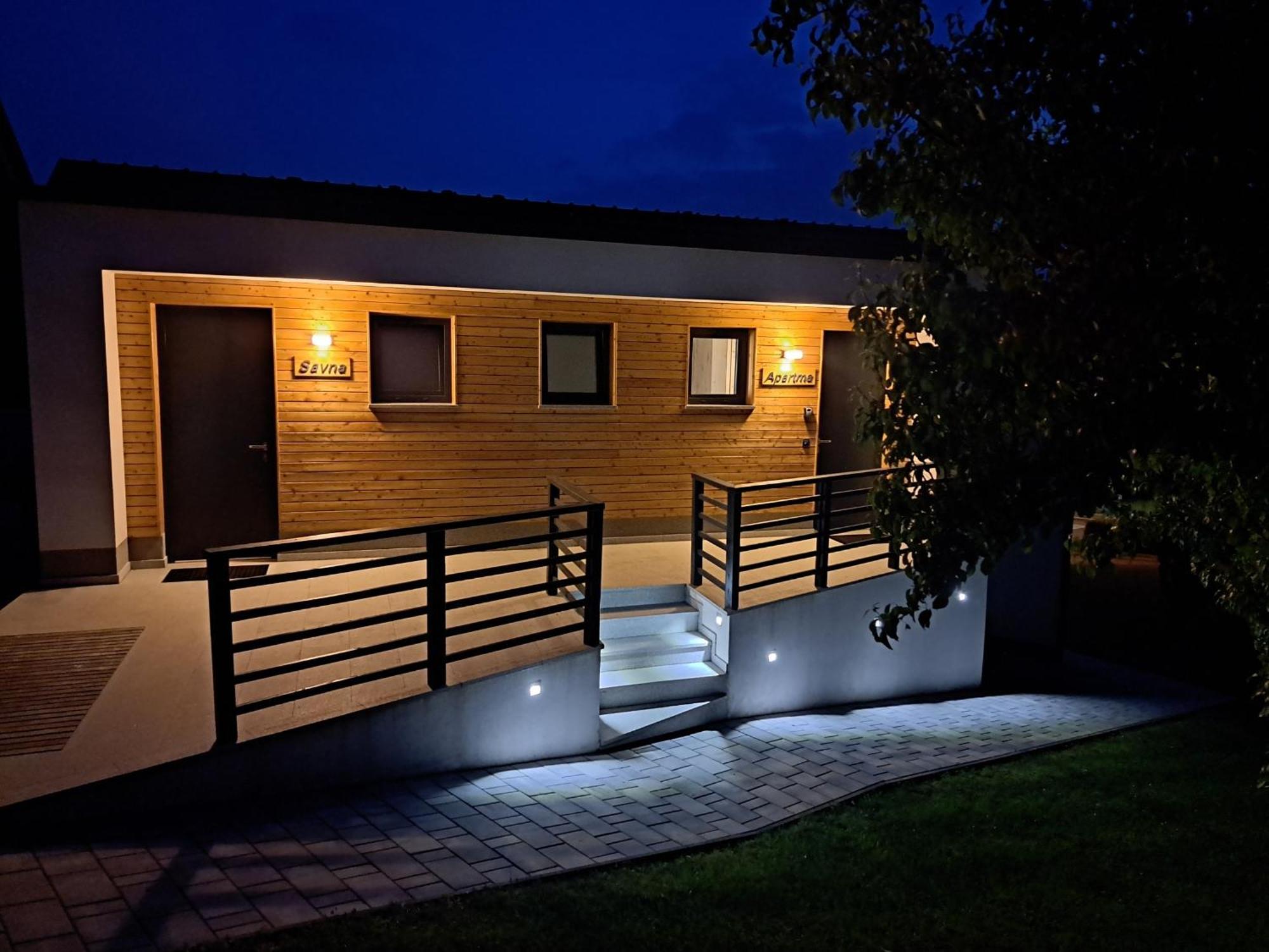 S&B'S Retreat Apartment Godovic Екстериор снимка