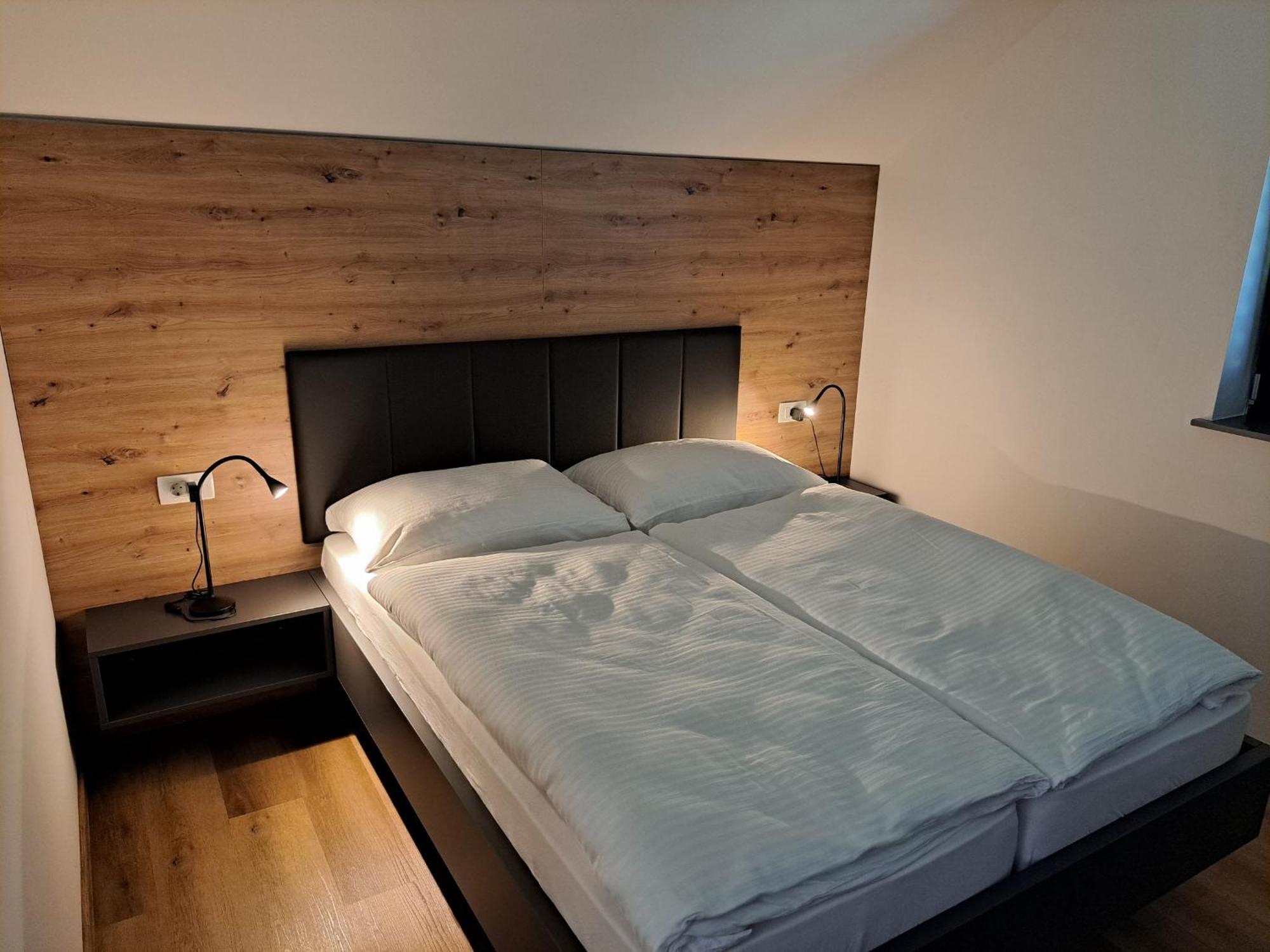 S&B'S Retreat Apartment Godovic Екстериор снимка